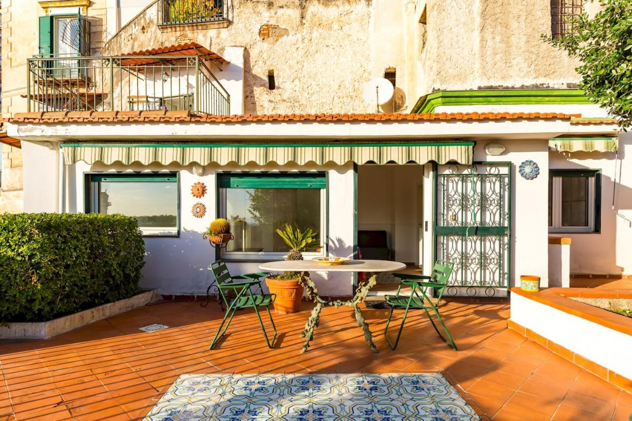Villa Paola - Hidden Panoramic Garden And Terraces By Napoliapartments Exterior photo