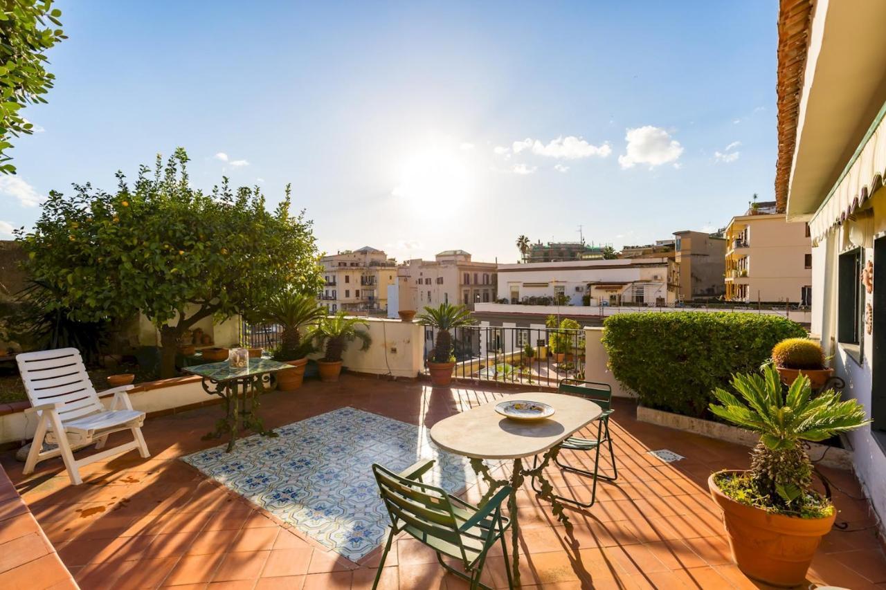 Villa Paola - Hidden Panoramic Garden And Terraces By Napoliapartments Exterior photo